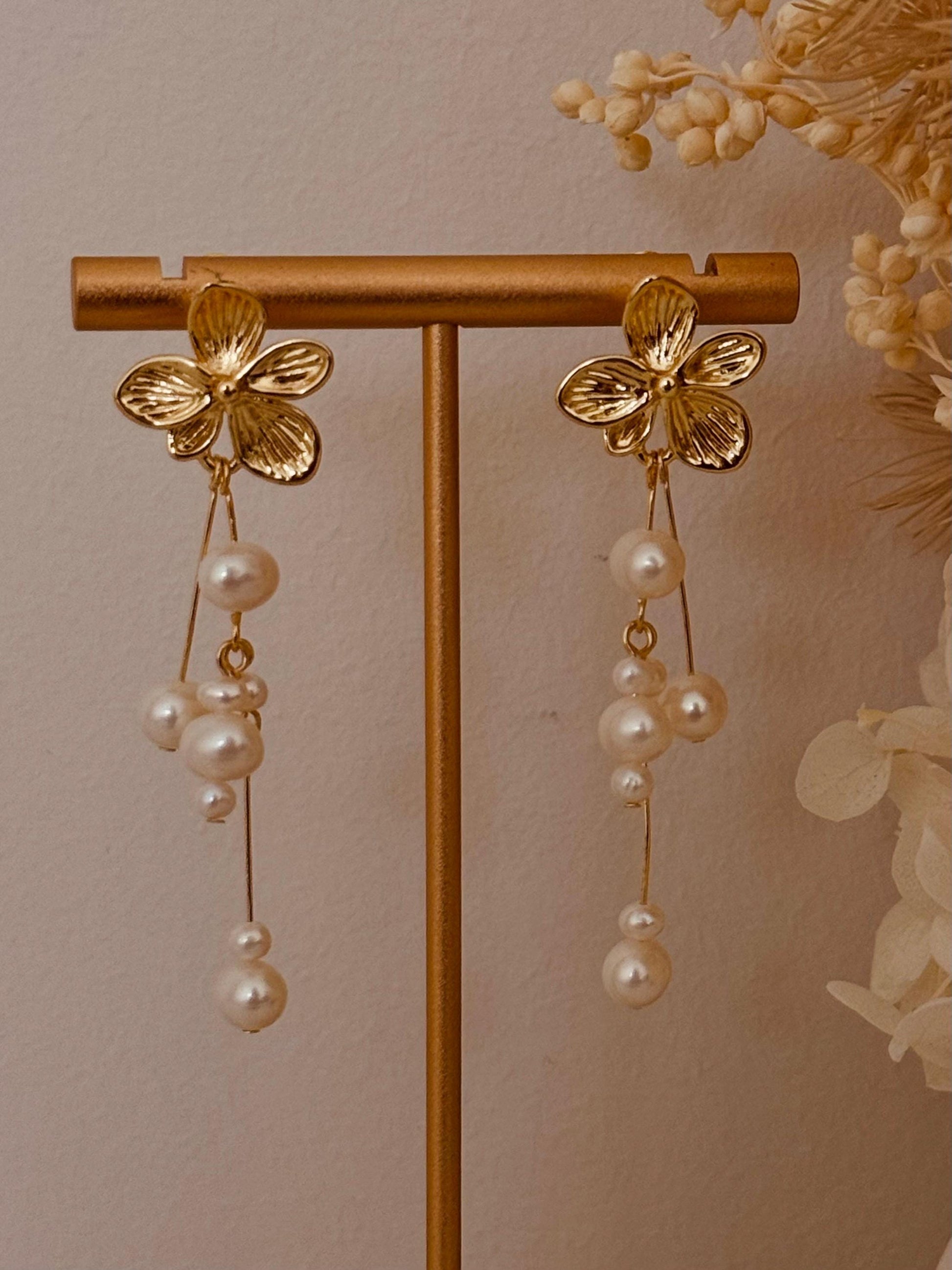 Barqoue Freshwater Pearl Drop Earrings gold, gift for her, handmade baroque pearl jewellery， statement earrings