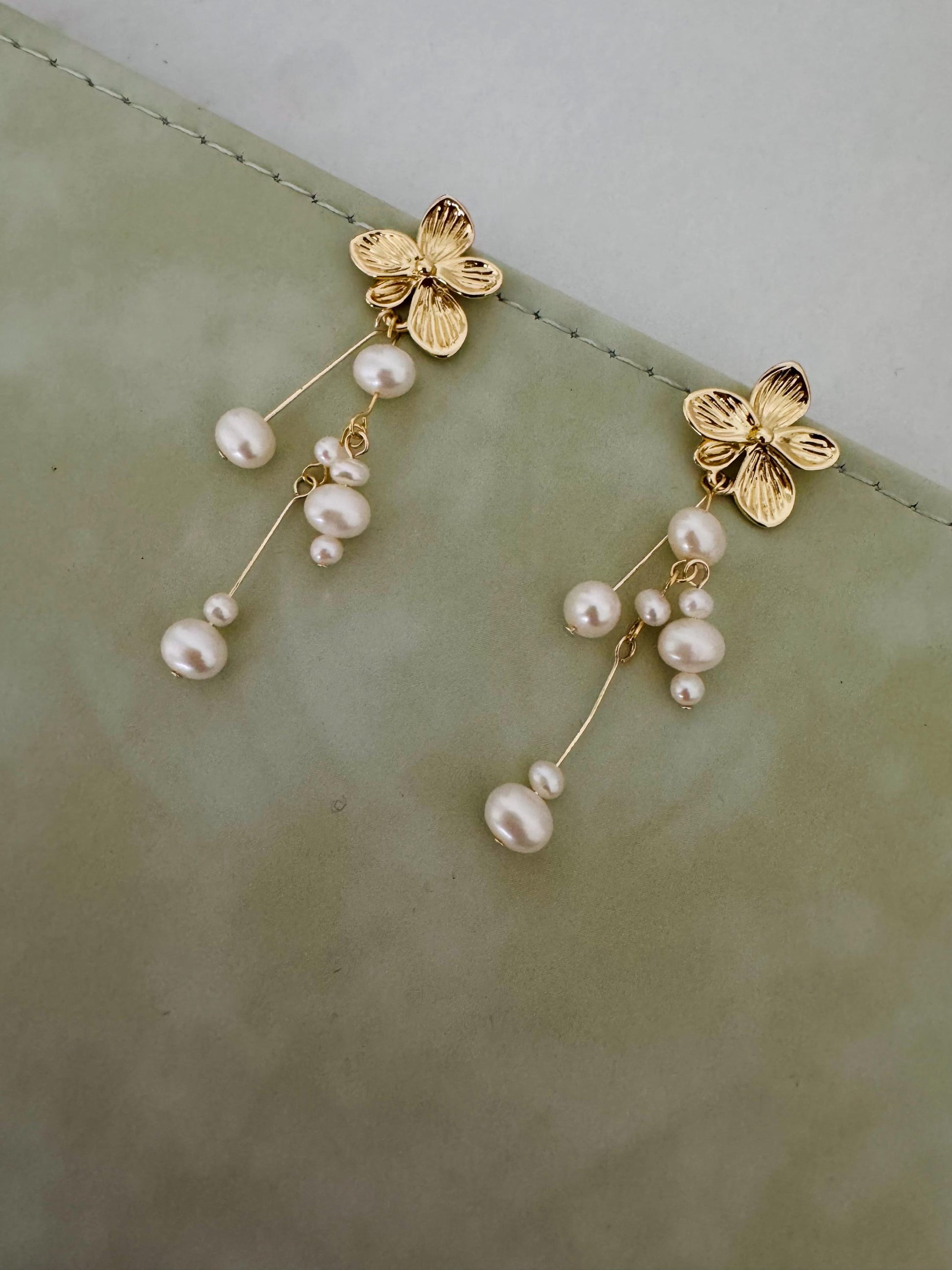 Barqoue Freshwater Pearl Drop Earrings gold, gift for her, handmade baroque pearl jewellery， statement earrings