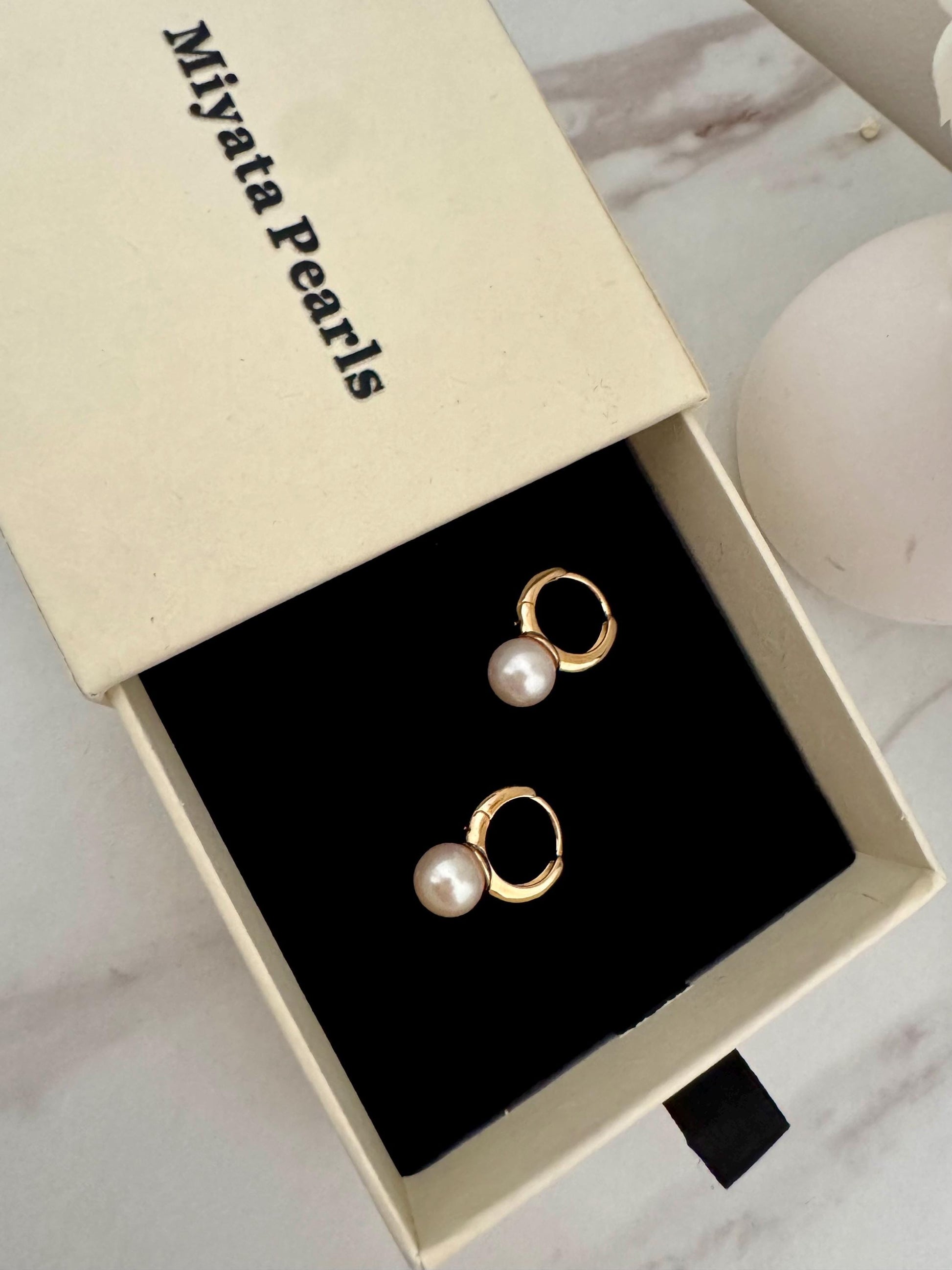 18k gold freshwater pearls earrings, 8-9mm real pearl, 18k gold plated silver, teardrop pearl, hoop earrings, bridal earrings pearl